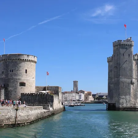 Marie Penzion Courçon