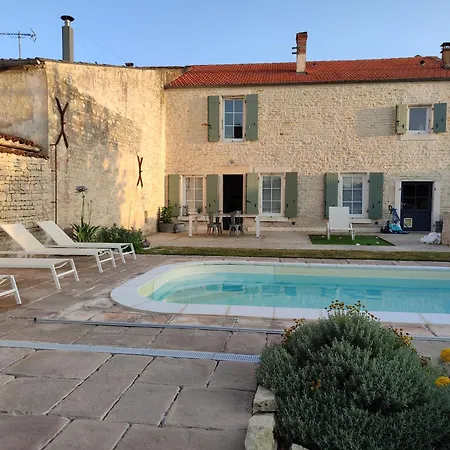 Guest house Marie Courcon
